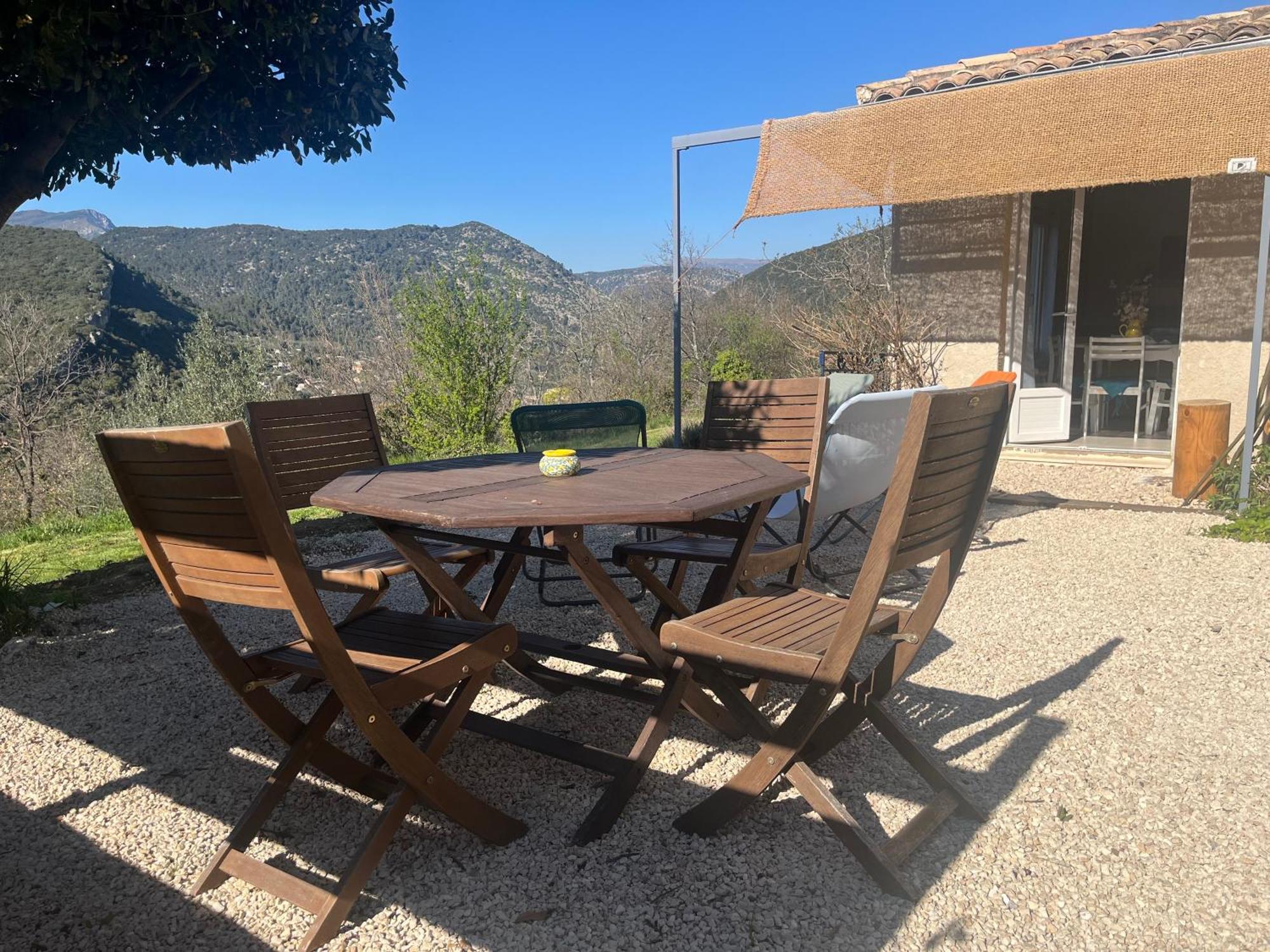 Cabanon Entoure De Montagnes Et D'Oliviers Villa Nyons Bagian luar foto