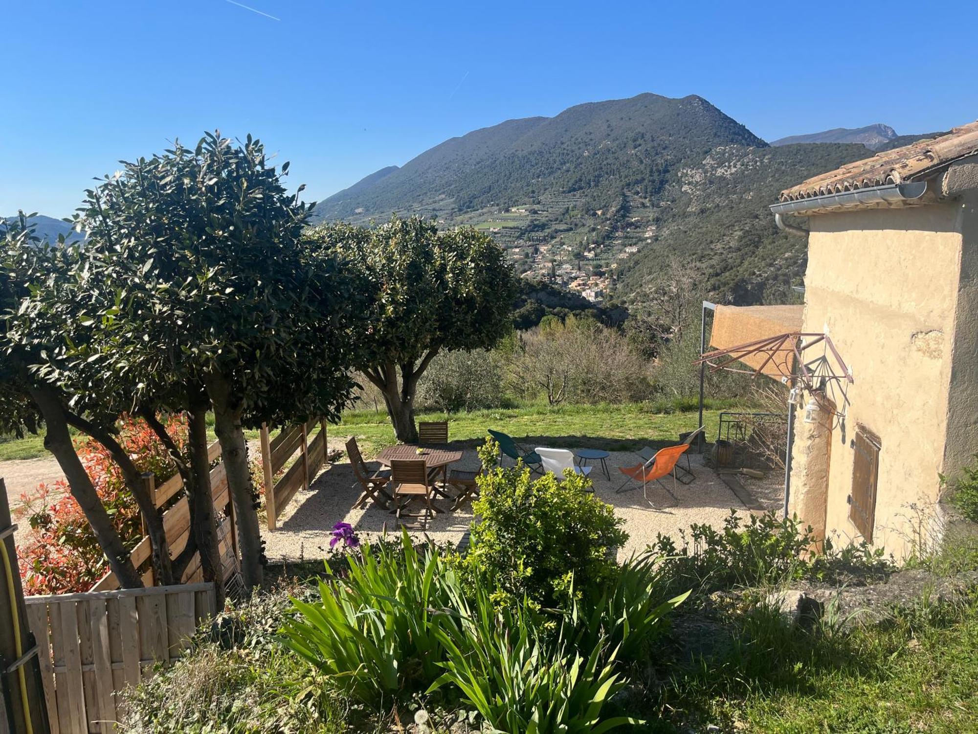Cabanon Entoure De Montagnes Et D'Oliviers Villa Nyons Bagian luar foto